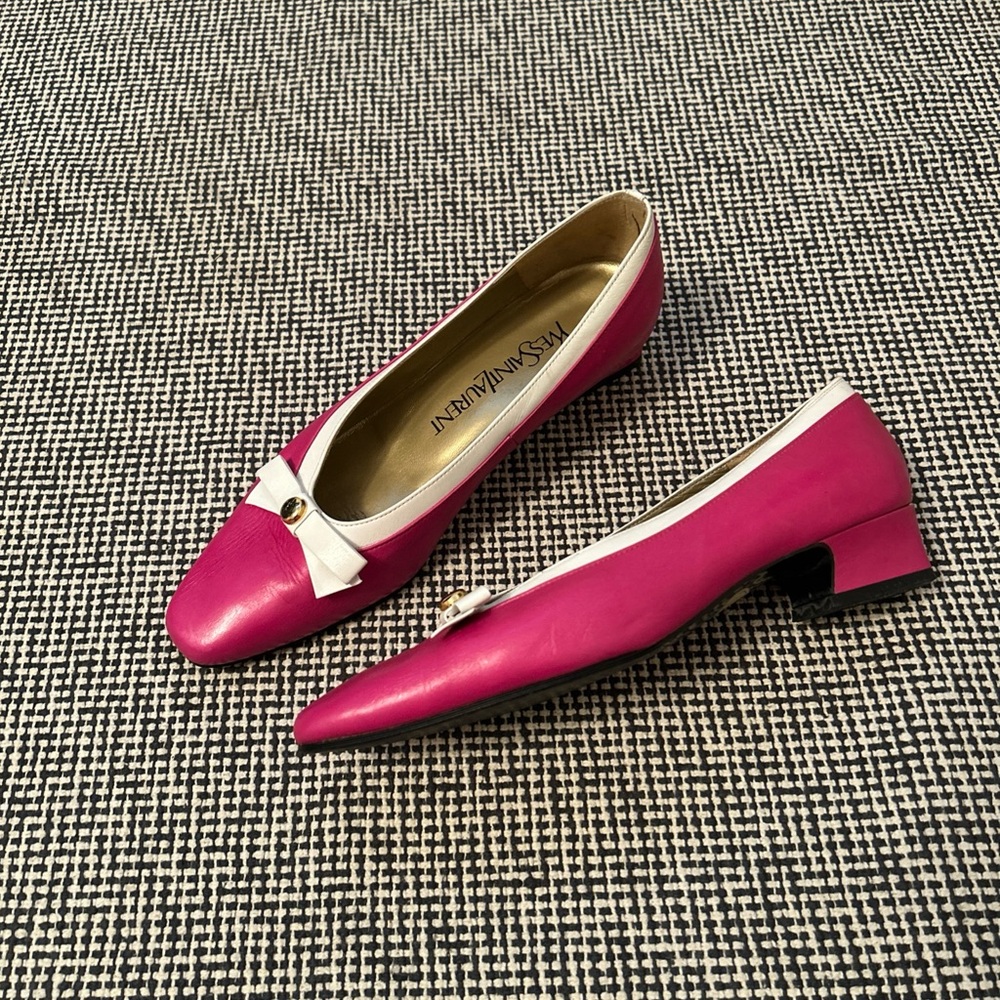 Yves Saint Laurent Pink heels with White Bow